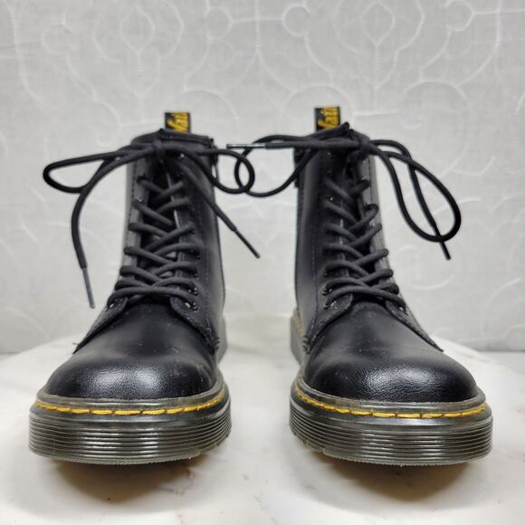 Dr. Martens Zavala Combat Boot Youth 2 Black Leather Lace Up Air Cushioned LA004 - Picture 16 of 16
